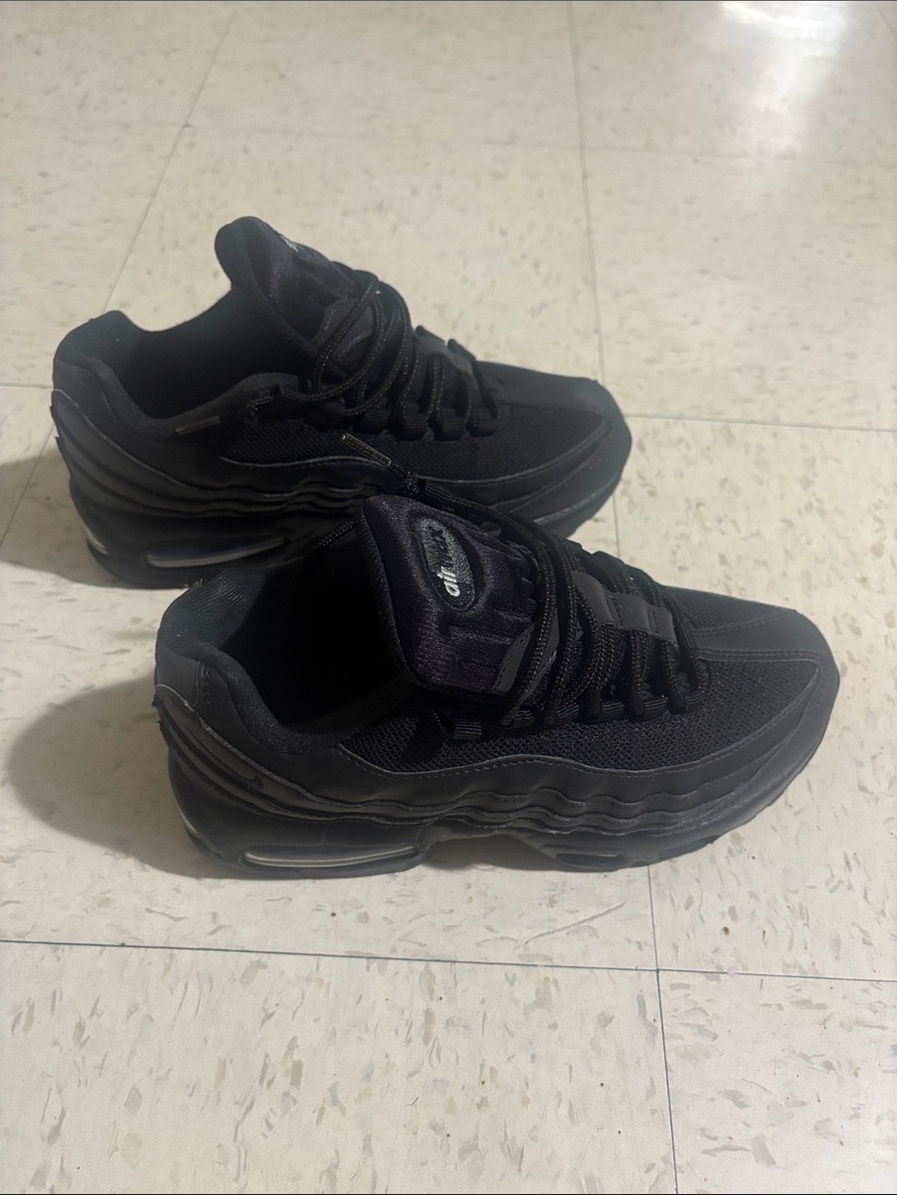 Boy’s Black Air Max 95 Athletic Sneakers - Picture 4 of 4